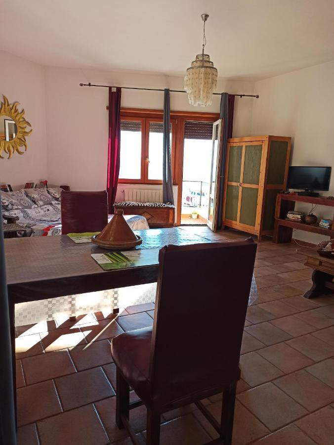 Ampio Monolocale Con Balcone Fronte Mare Villa Porto Santo Stefano  Luaran gambar