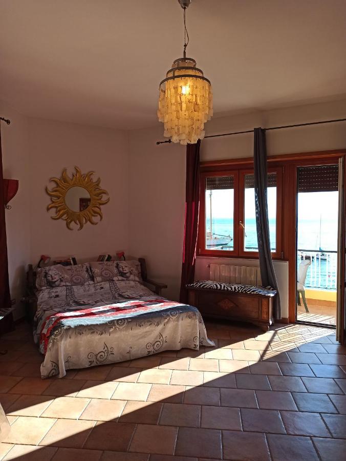 Ampio Monolocale Con Balcone Fronte Mare Villa Porto Santo Stefano  Luaran gambar
