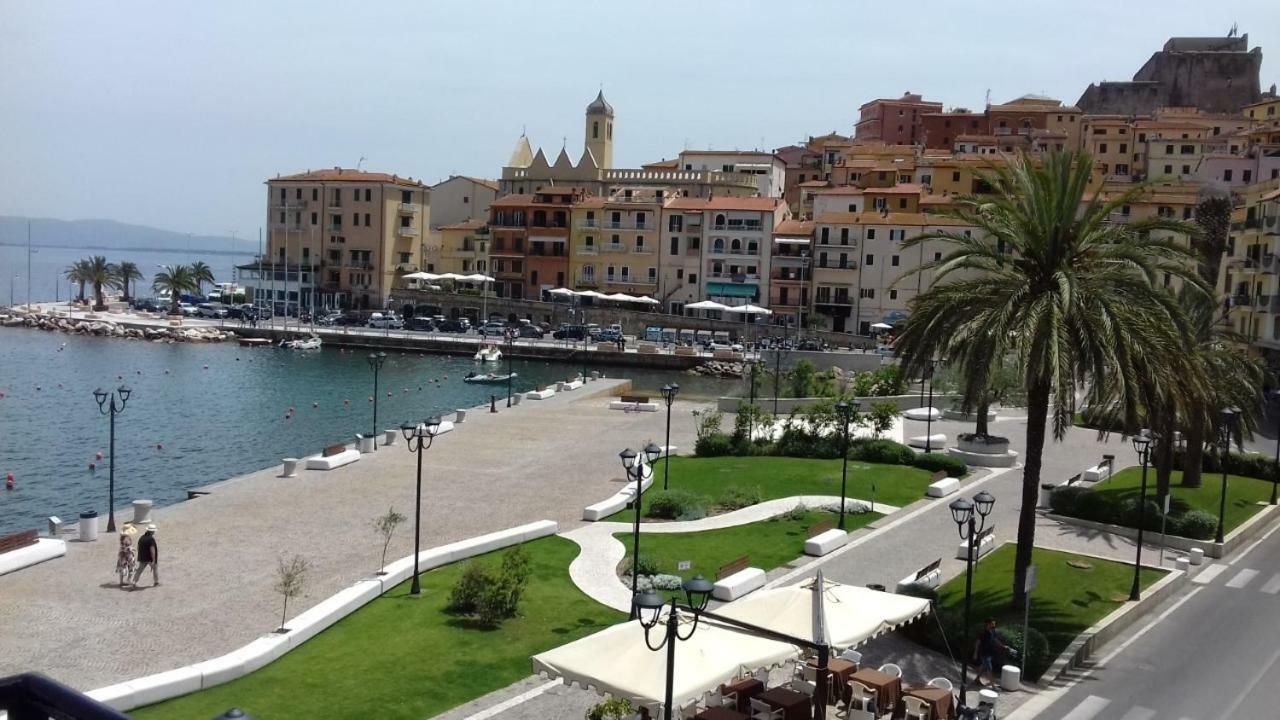 Ampio Monolocale Con Balcone Fronte Mare Villa Porto Santo Stefano  Luaran gambar