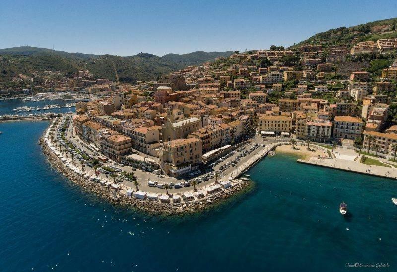 Ampio Monolocale Con Balcone Fronte Mare Villa Porto Santo Stefano  Luaran gambar