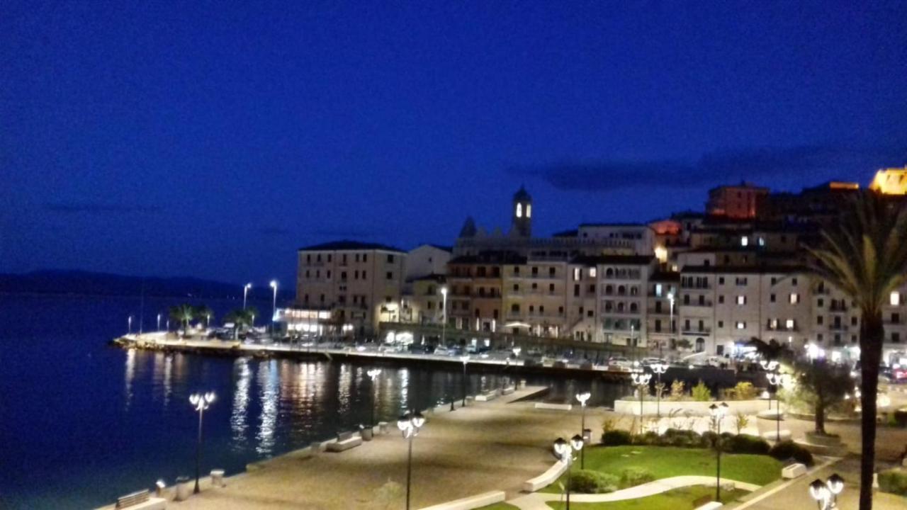 Ampio Monolocale Con Balcone Fronte Mare Villa Porto Santo Stefano  Luaran gambar
